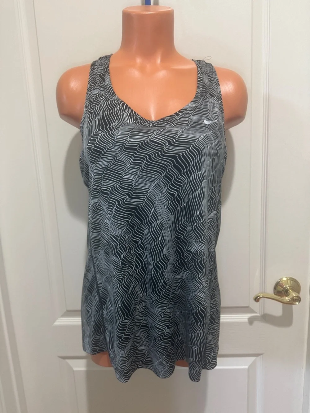 NIKE Dri-Fit Running Tank Top Black White Print L Large EUC $40 EUC KL